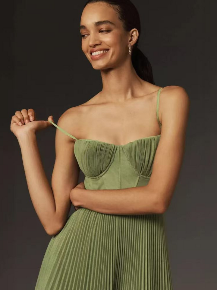Gwen™ | Pleated Midi Dress