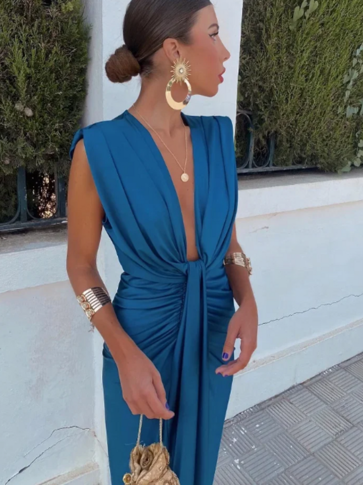 Crocetta™ | Elegant Low-Cut Dress