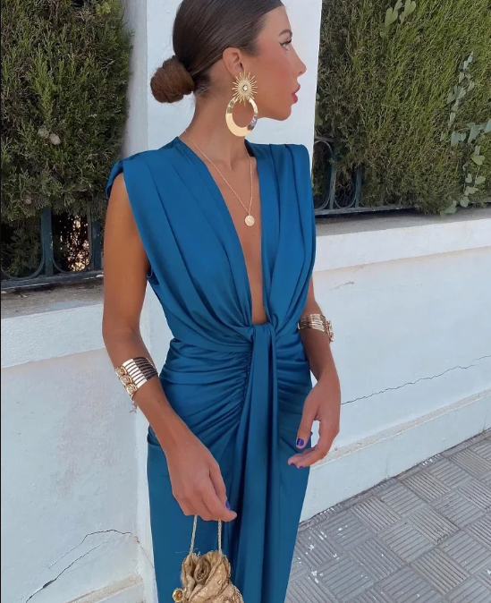 Crocetta™ | Elegant Low-Cut Dress